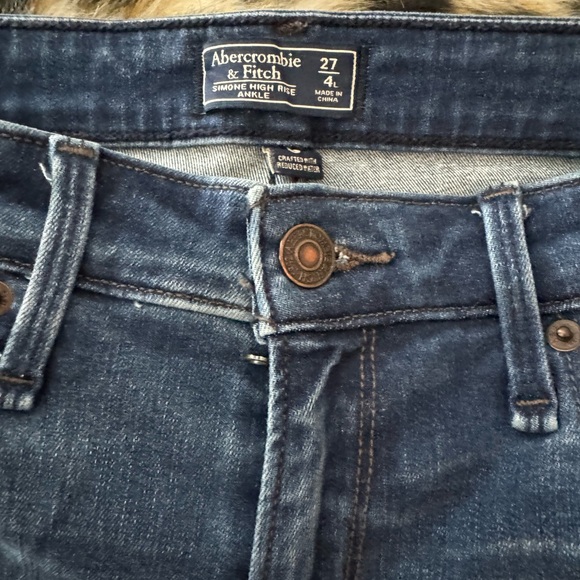 Abercrombie & Fitch jeans - Picture 10 of 10